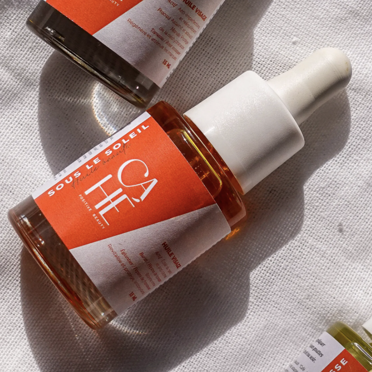 Huile cosmétique pour routine de soin